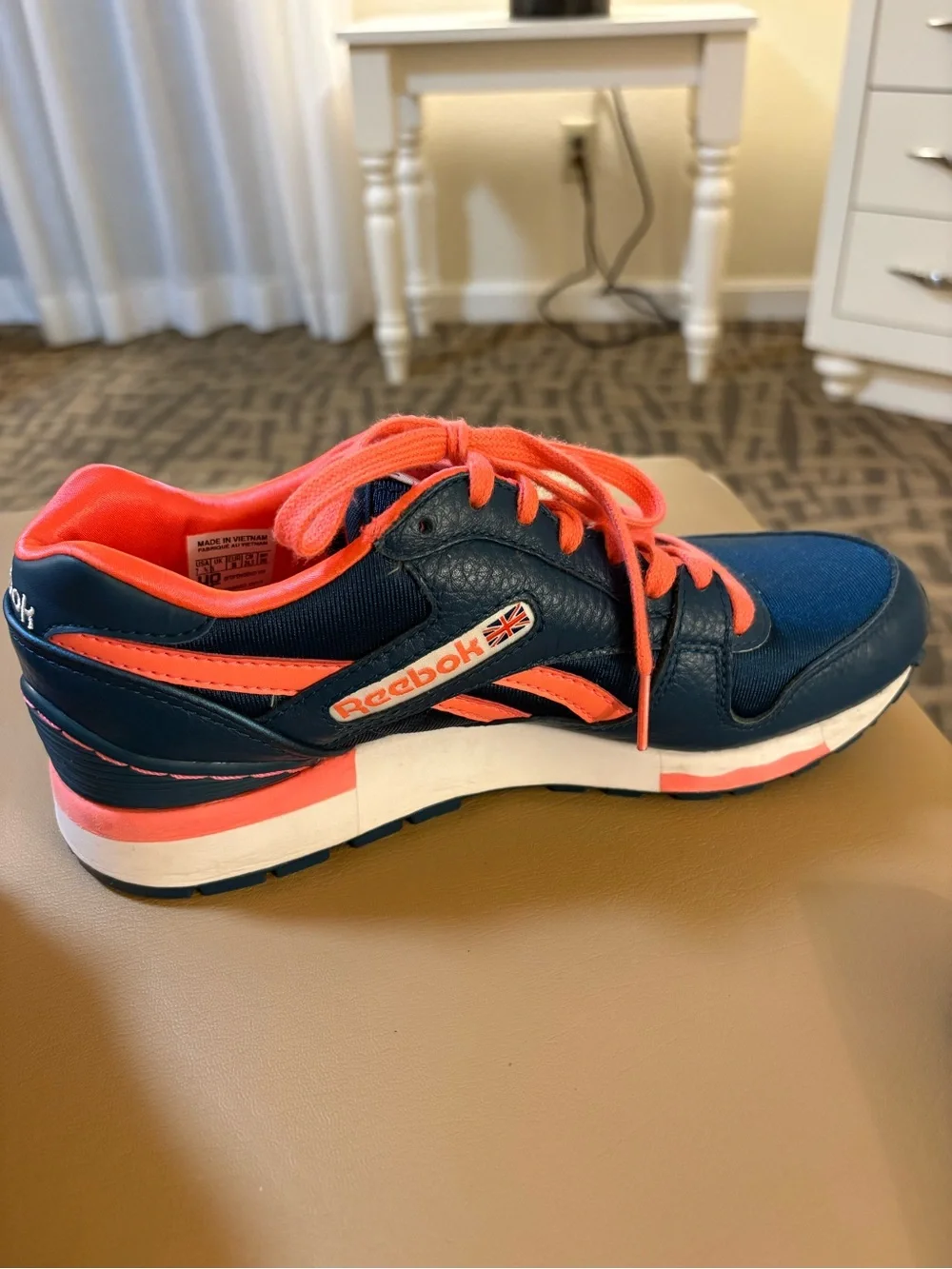 Reebok GL 6000 Women’s Low Top Lace Up Athletic Sneakers Navy/Orange Sz 7.5